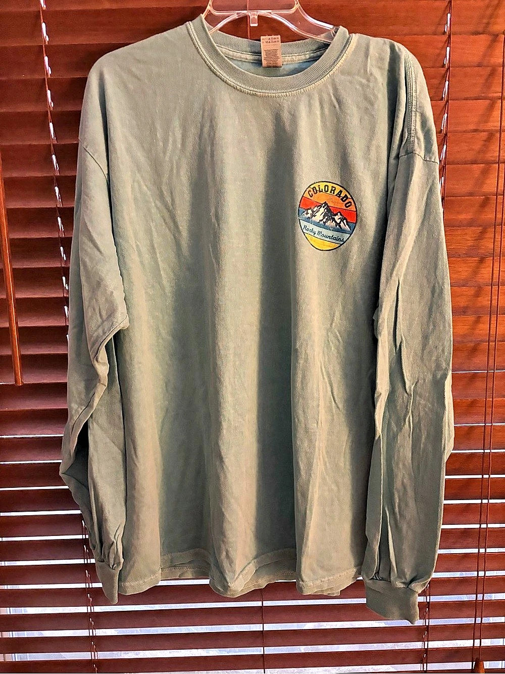 Gildan Colorado Rocky Mountains Graphic Long Sleeve Tee light blue 2XL